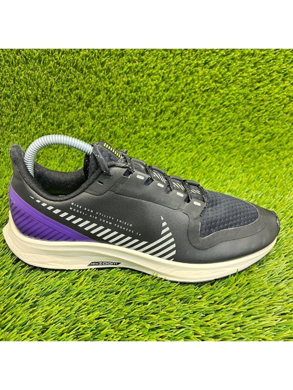 Nike Air Zoom Pegasus 36 Shield Womens Size 8 Black White Running Shoes Sneakers